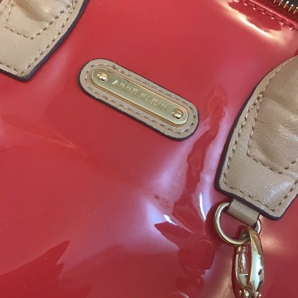 Large Anne Klein Patent Leather Red Bag - Picture 3 of 10